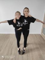 Kliknij aby zobaczyć album: I miejsce dla Mai i Hani z klasy 2a w Międzynarodowym Konkursie Tanecznym